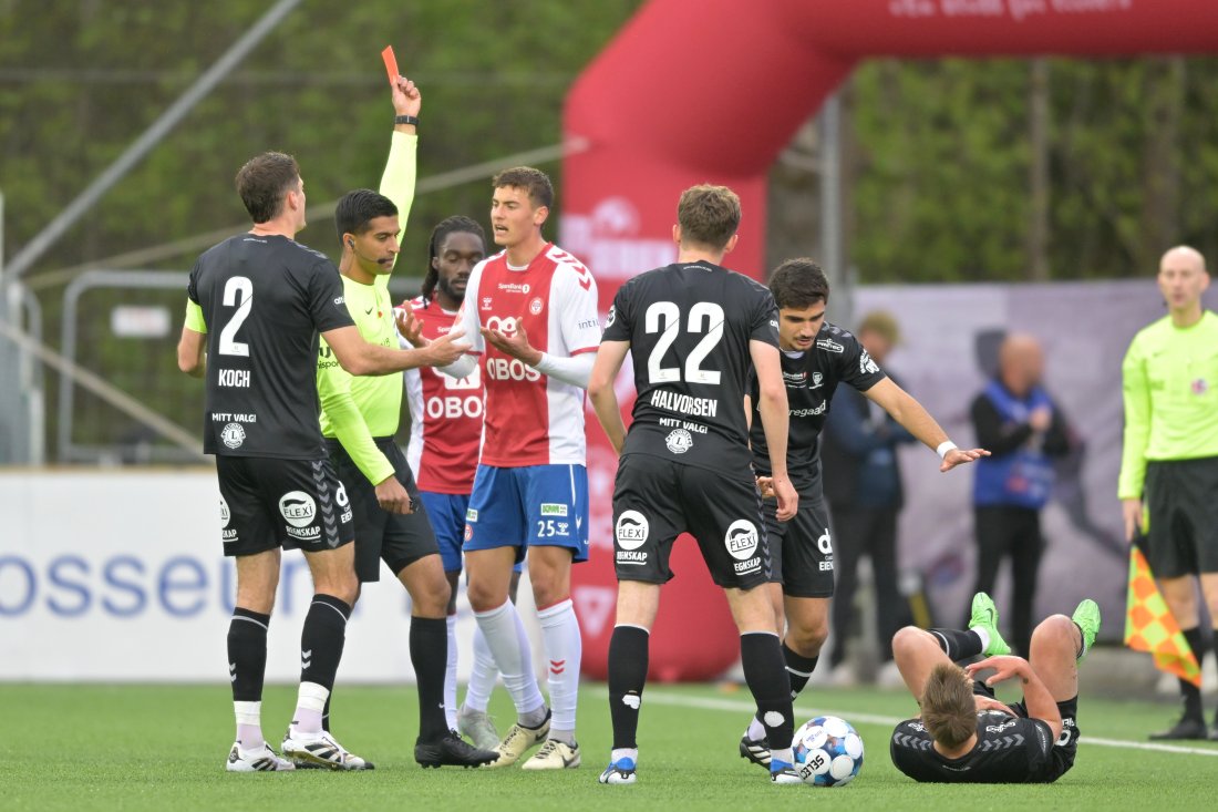 <em>RØDT: Sverre Sandal måtte ta en tidlig dusj i dag. Foto: Annika Byrde / NTB</em>