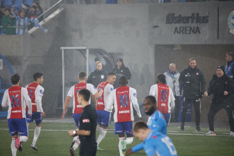 Etter målet mot Sandnes Ulf. Foto: Guttorm Lende