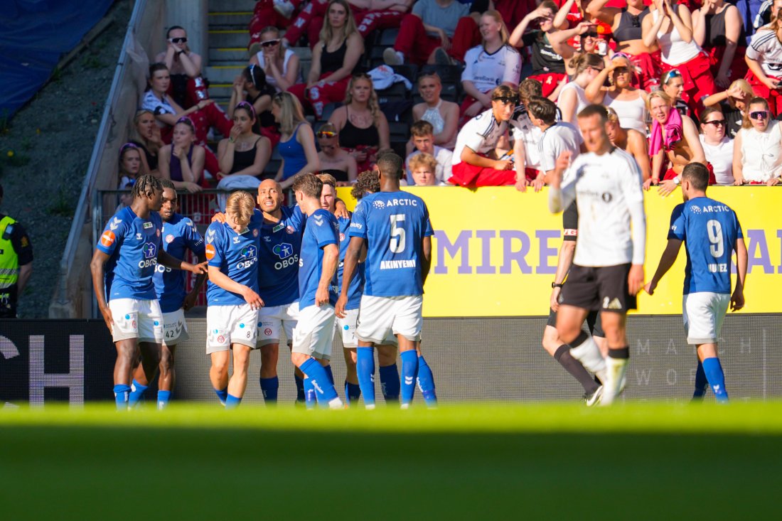 <em>For et år siden stilnet vi RBK-fansen på 16. mai. Fredag skal vi til Fredrikstad. Foto: Ole Martin Wold / NTB</em>