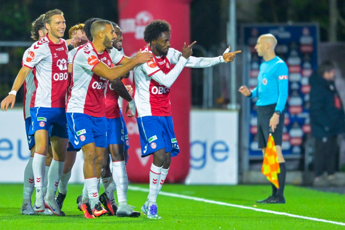 <em>Jubelscener etter at Bilal Njie scoret. Foto: Annika Byrde / NTB</em>